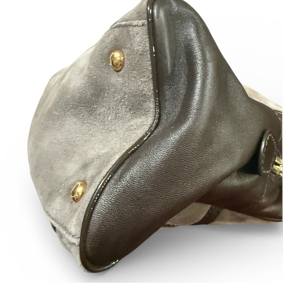 Salvatore Ferragamo Suede & Leather Shoulder Bag – Made in Italy - Picture 4 of 9